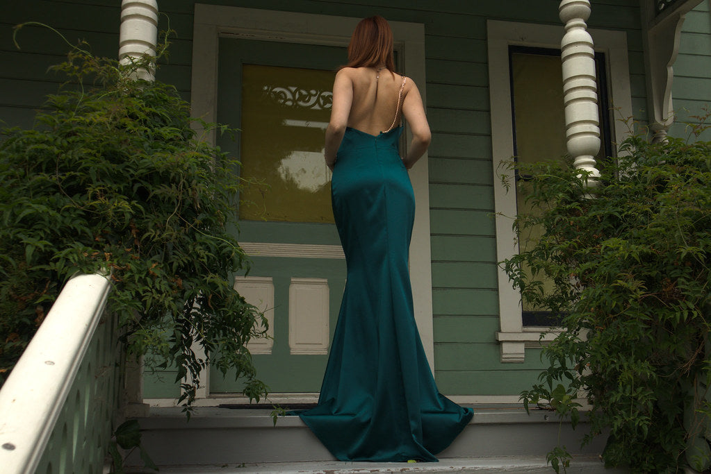 SLEEVELESS LONG DRESS WITH SLIT